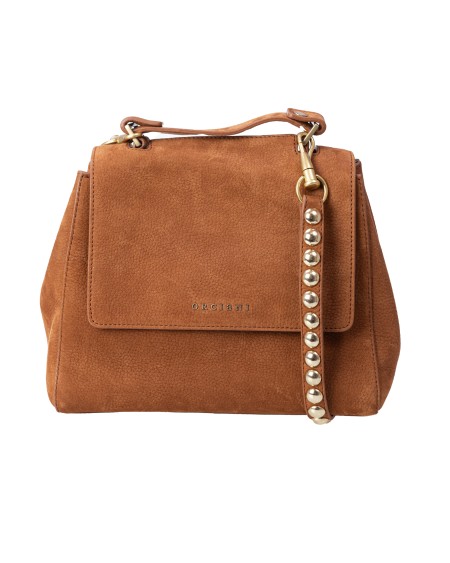 Shop ORCIANI  Borsa: Orciani borsa Sveva Piccola.
Tracolla rimovibile, borchiata.
Apertura a scomparsa.
Dimensioni: Larghezza: 26 cm / Altezza: 20 cm / Profondità: 13 cm.
Tre tasche interne, di cui una con zip.
Chiusura con patta con bottone magnetico.
Tracolla rimovibile con borchie, tracolla di servizio regolabile.
Finitura ottone dorato.
Composizione: 100% Pelle.
Fabbricato in Italia.. B01999 NBB-SELLA
